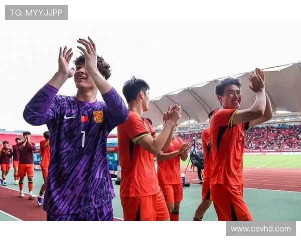 杨铭锐双响国青热身负澳大利亚 杨铭锐双响国青热身负澳大利亚